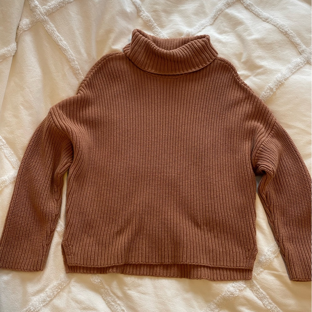 Abercrombie & Fitch sweater